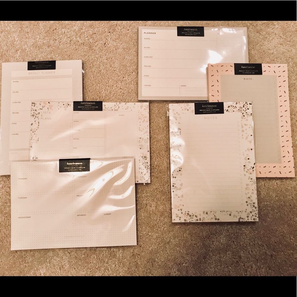 Notepads and weekly planners